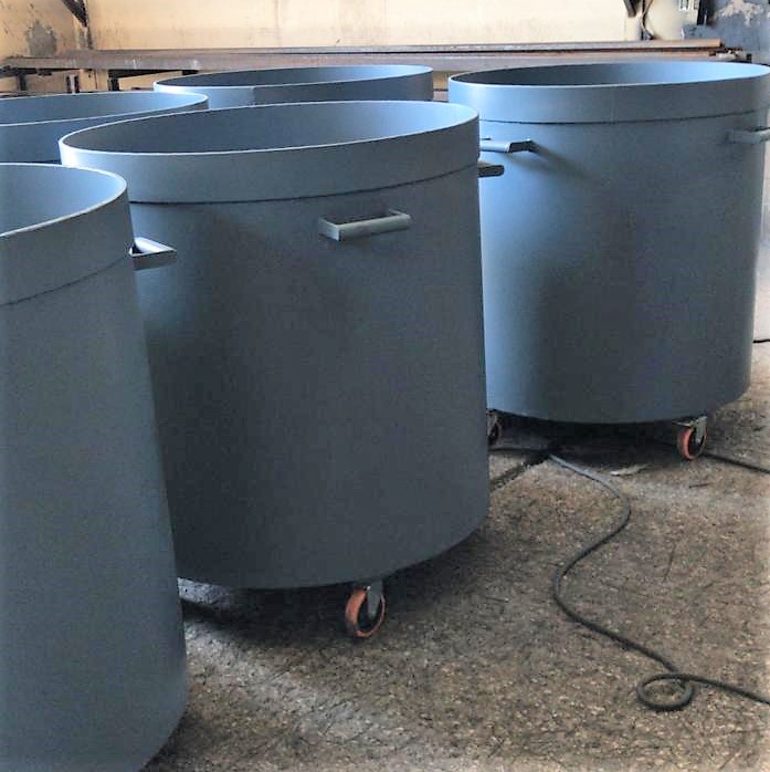 تصنيع الحاويات